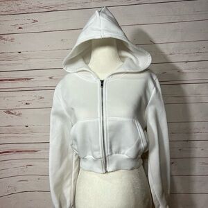 Cropped white sweatshirt